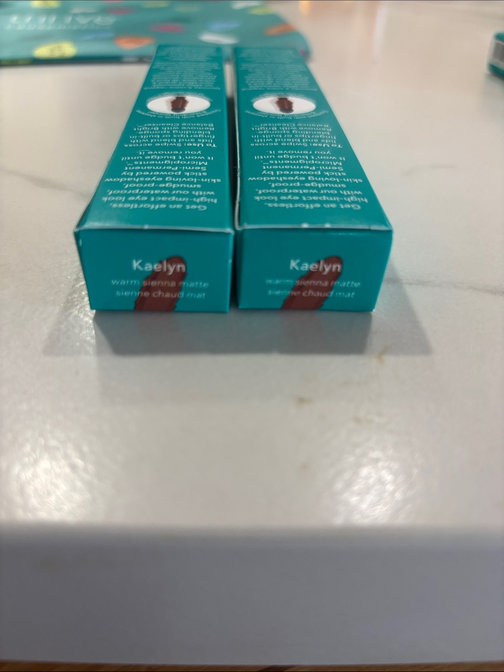 4 new Thrive Causemetics eye brightener stick shadows - Picture 3 of 5